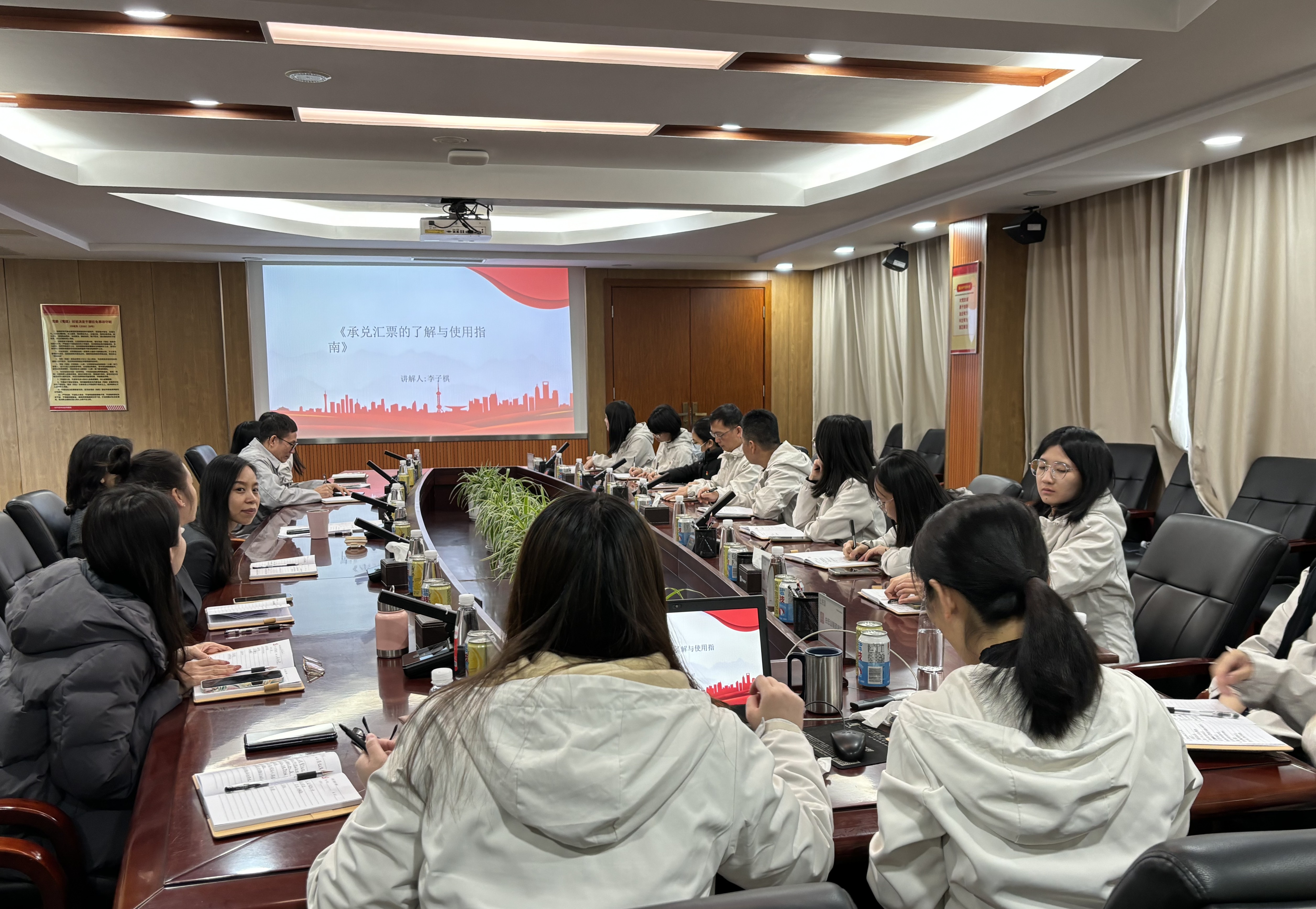 全面提升党员素养，打造学习型党支部——总厂第八党支部开展党员小课堂活动
